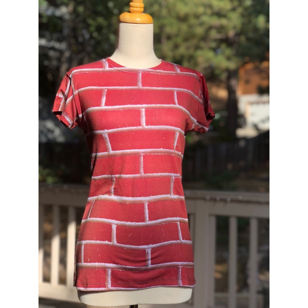 A graphic tee.